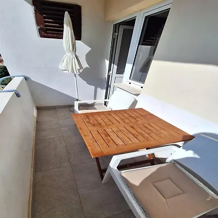 Dalmatin Uljana - 1 *