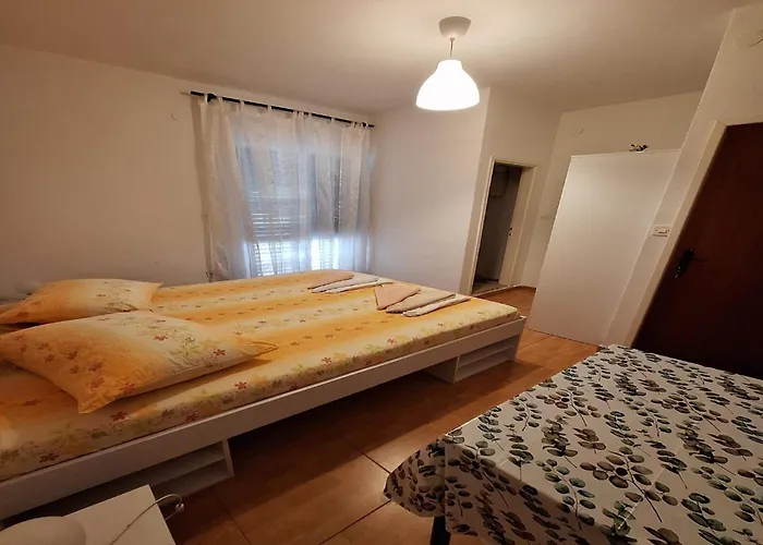 Apartman Dalmatin Uljana - 1 Žuljana